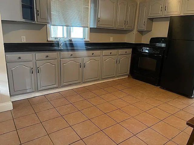1st image of 81 Brookline St #1