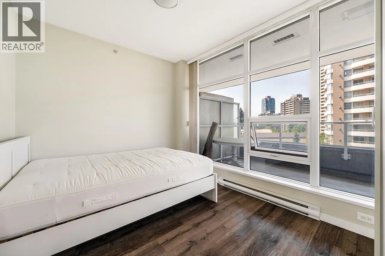 2 bed, 900 sqft, $2,900 — Photo 3
