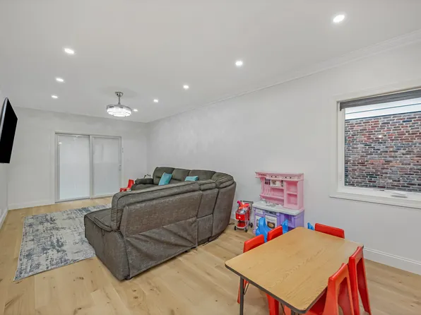 206-15 Richland Avenue image 22 of 37