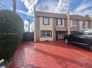 800 W 81st Pl, Hialeah, FL 33014