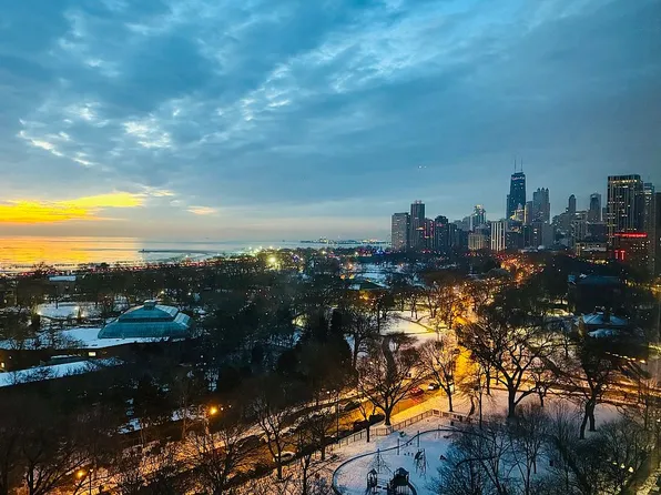 2144 N Lincoln Park W APT 15A, Chicago, IL 60614