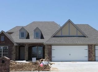 8318 N 74th Ave E, Owasso, OK 74055