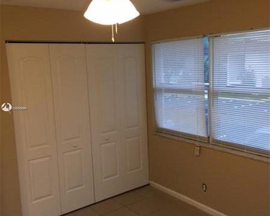2nd image of 5520 Lakewood Cir N