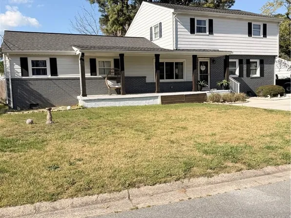 421 Plummer Dr, Chesapeake, VA 23323