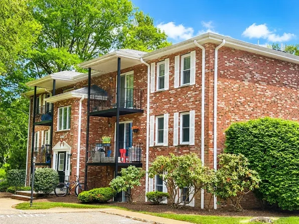 346 Neponset St APT D, Canton, MA 02021