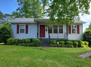 401 Crestview Ln, Valley, AL 36854