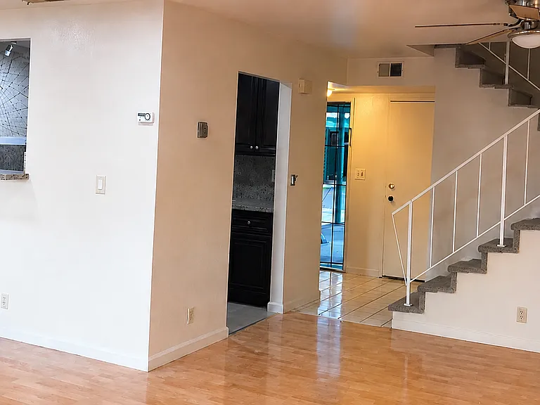 2271 Tomlin Way — Photo 2