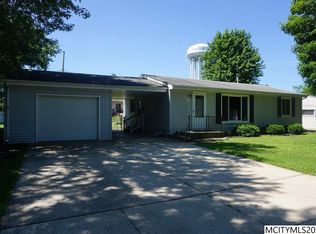 1015 Crestmore Way, Mason City, IA 50401