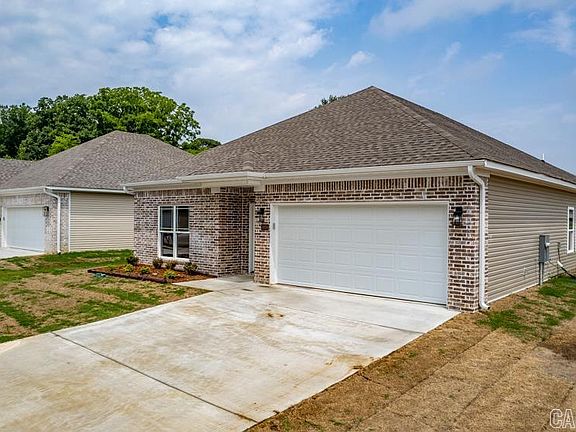 3rd image of 3524 Village Walk Dr