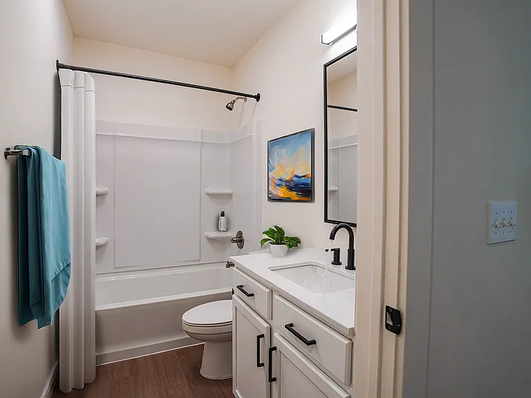 476 Taylor Apartments — Photo 54