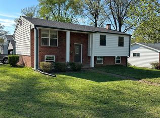 1215 Willow View Dr, Saint Louis, MO 63122