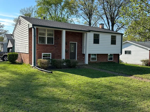 1215 Willow View Dr, Saint Louis, MO 63122