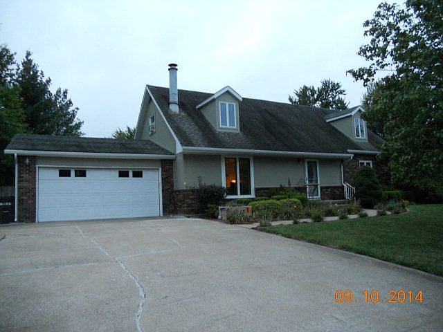 1st image of 1706 Cambridge Ln