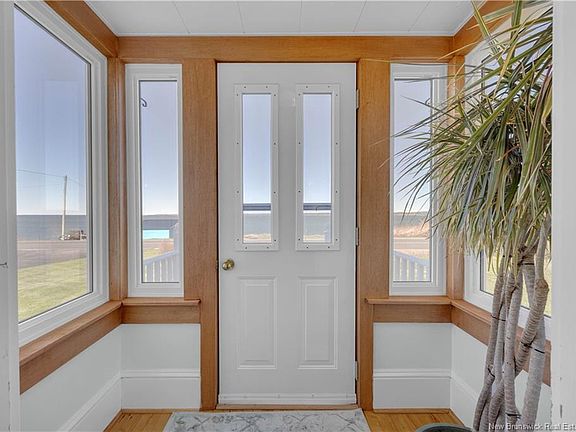 4th image of 243 Maces Bay Rd