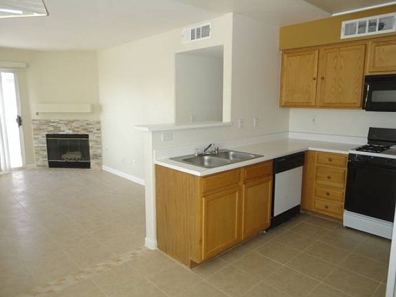 4th image of 3054 Tarpon Dr Unit 201