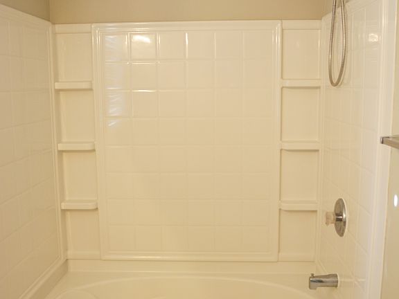 5th image of 5148 Thornton Dr
