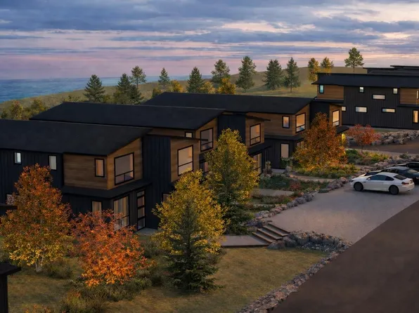118 E Lakeview Dr, Silver Bay, MN 55614