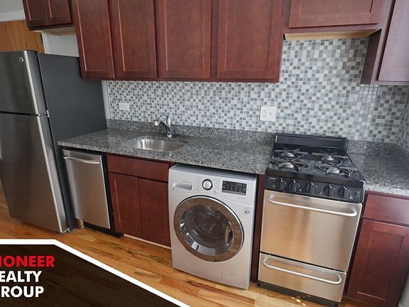5th image of 550 W Arlington Pl #550102