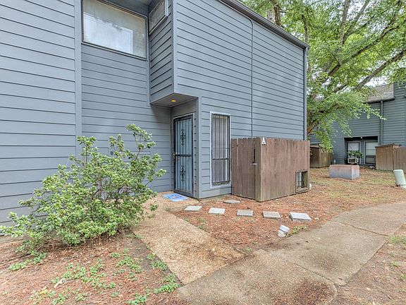 4th image of 3992 Grahamdale Cir APT A