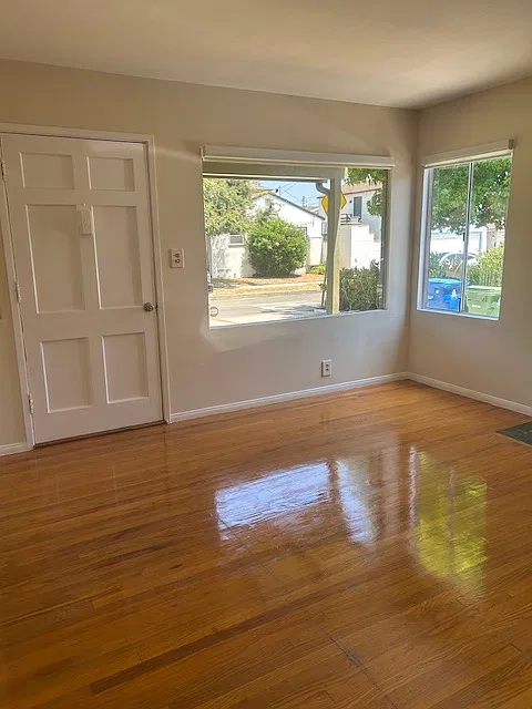 2 bed, 1200 sqft, $5,500 — Photo 2