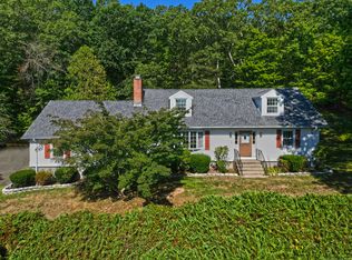 1350 Mount Carmel Avenue, Hamden, CT 06518