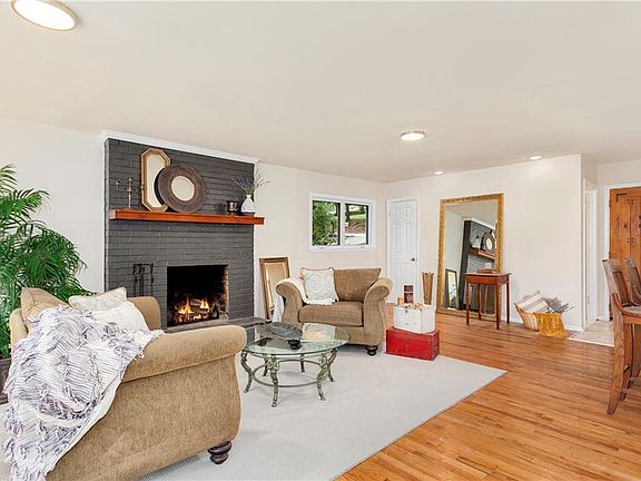 5th image of 22 N Hartman Ave