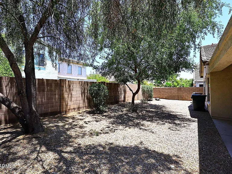 17430 W Yavapai St — Photo 38