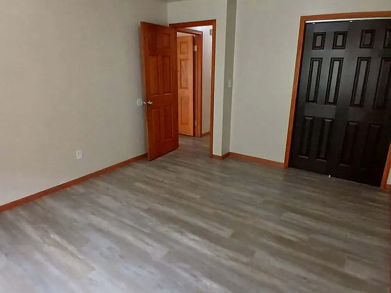 196 Flintridge Dr — Photo 4