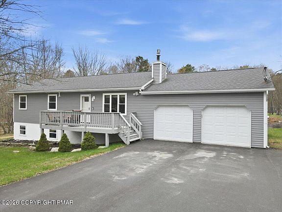 3rd image of 115 Rocky Ln