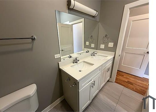 4th image of 4710 S King Dr