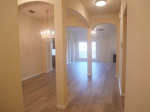 2nd image of 3910 Highland Vale Ct