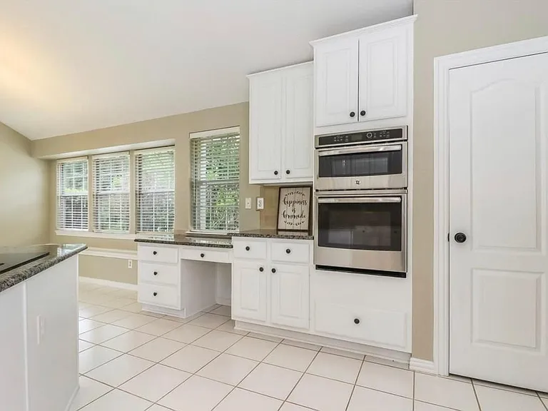 4645 Wales Dr — Photo 10