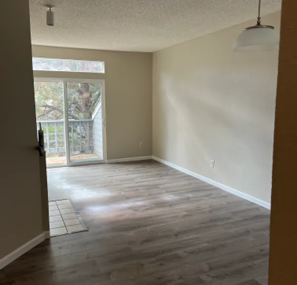7412 Singing Hills Dr — Photo 3