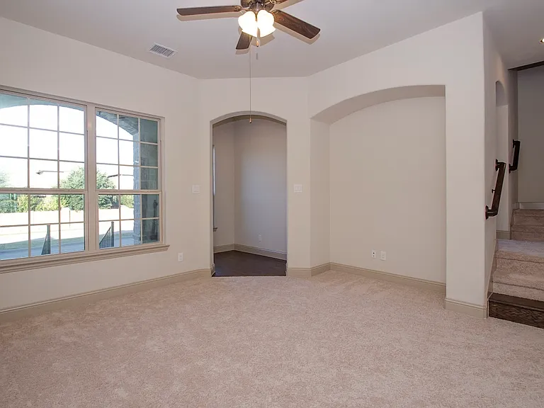 939 Whitehall Dr — Photo 21