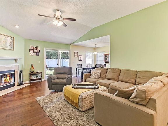 5th image of 23626 Flora Parke Blvd
