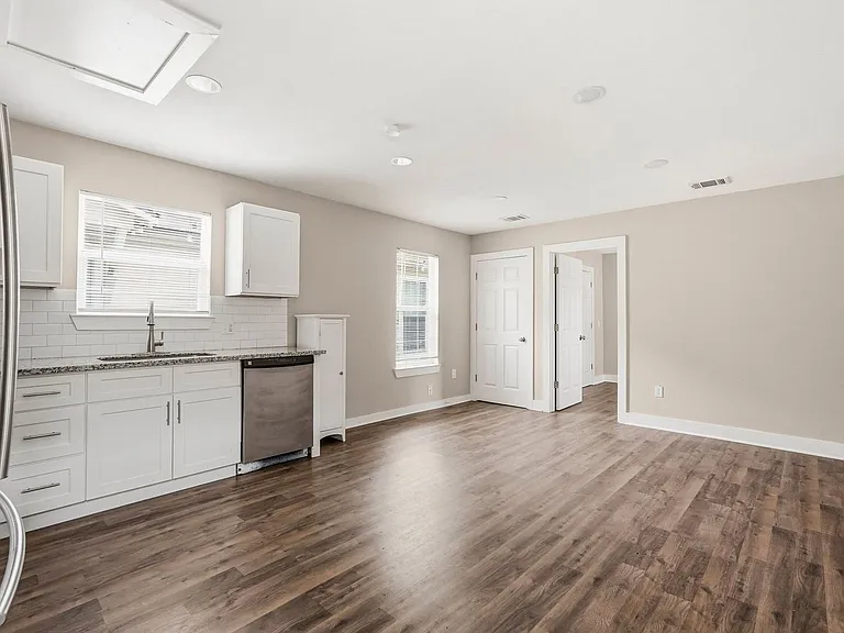 3822 Lila St — Photo 3