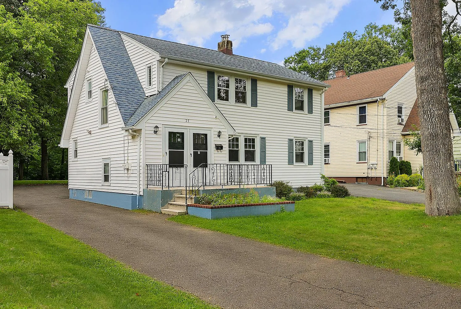 2 bed, 775 sqft, $3,000 — Photo 3