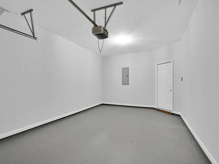 8305 Homeport Ct — Photo 7