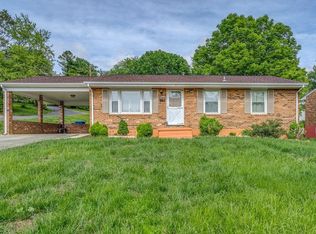 1402 Buena Vista Blvd SE, Roanoke, VA 24013