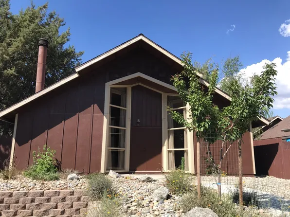 94 Meadow Lakes Dr, Tehachapi, CA 93561