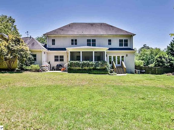 2nd image of 600 Glen Meadows Dr