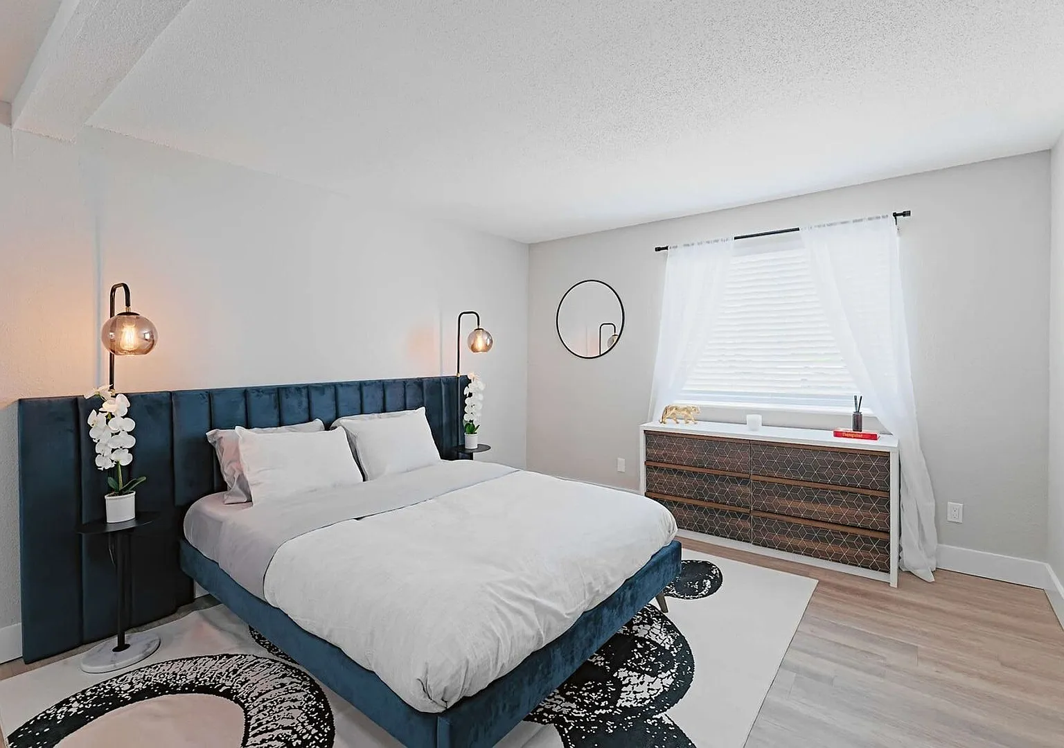 The Grove Apartments — Photo 4