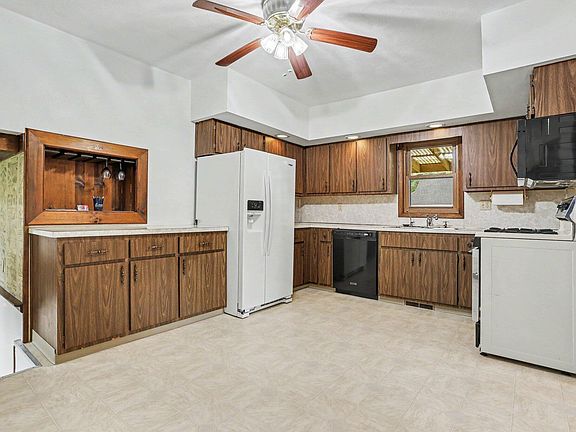 4th image of 180 Bansill Dr