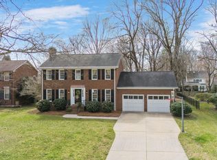 810 Warwick Ct, Burlington, NC 27215
