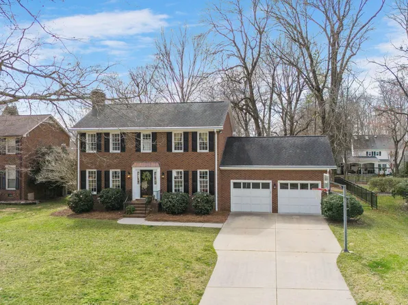 810 Warwick Ct, Burlington, NC 27215