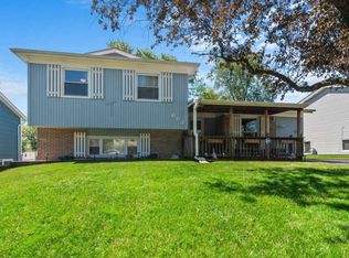 663 Dickens Ave, Glendale Heights, IL 60139