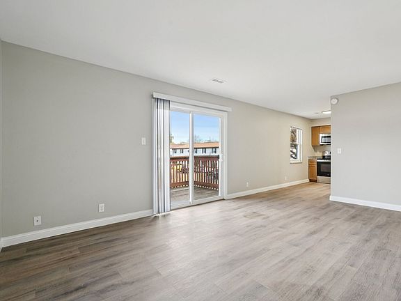 5th image of 2410 Charleston Pl #49