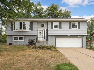 2044 Evergreen St NE, Cedar Rapids, IA 52402