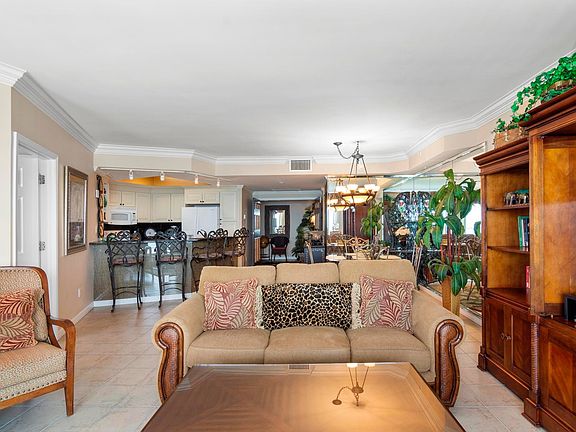 4th image of 15200 Emerald Coast Pkwy Unit 1207
