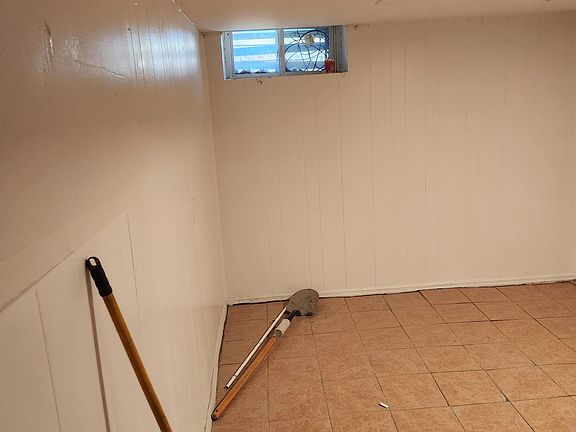 5th image of 4733 Carpenter Ave #1B